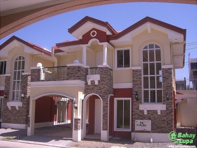 House for Sale - Single Detached house and lot in Sta. Mesa manila