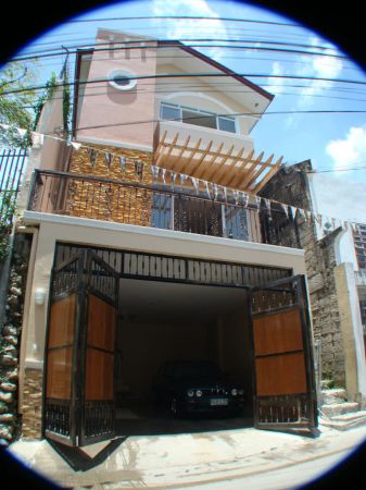 House for Sale - ' 3level brandnew house 4sale GARDENRIDGE VILLAGE Rd, Mandaue City, Cebu