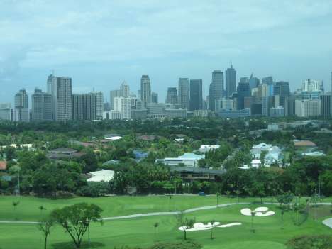 Apartment and Condo for Sale - BONI RIDGE: 2-Bedroom with Den, the best Ayala Land development in the Fort!