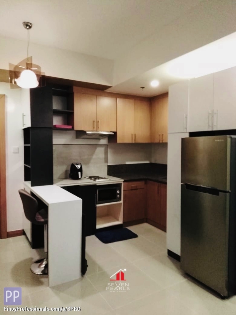 Apartment and Condo for Rent - 1BR Unit The Trion Tower I For Lease