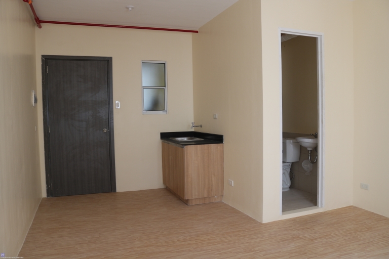 Apartment and Condo for Sale - LIPAT AGAD CONDO IN MACTAN CEBU