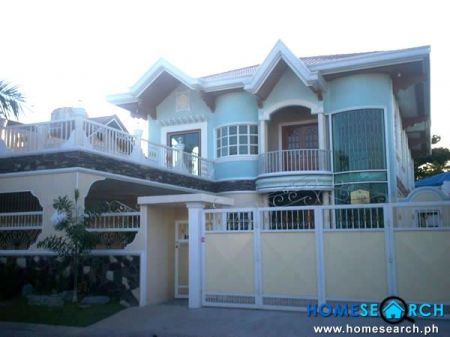 House for Sale - 6-bedroom House in BF Resort